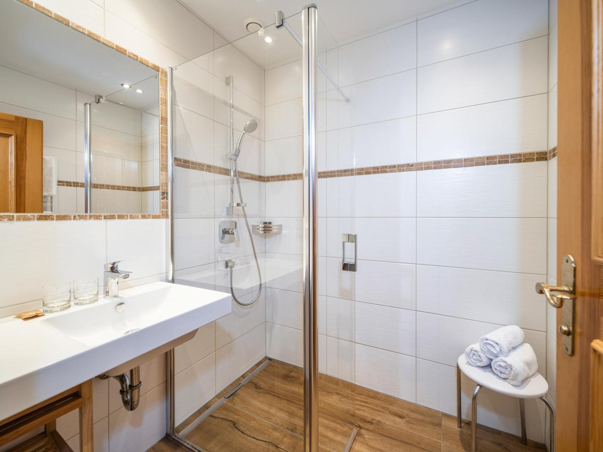 Ferienhotel Gasthof Zur Post Untertauern Bagian luar foto