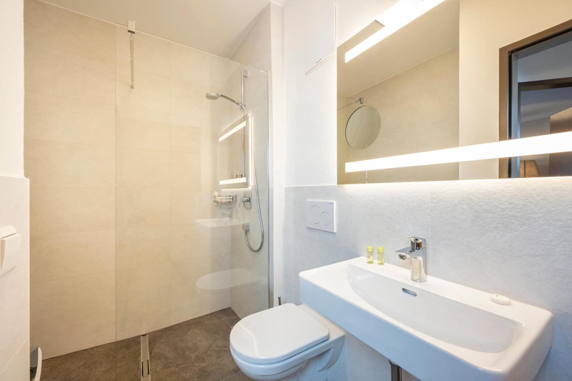 Ferienhotel Gasthof Zur Post Untertauern Bagian luar foto