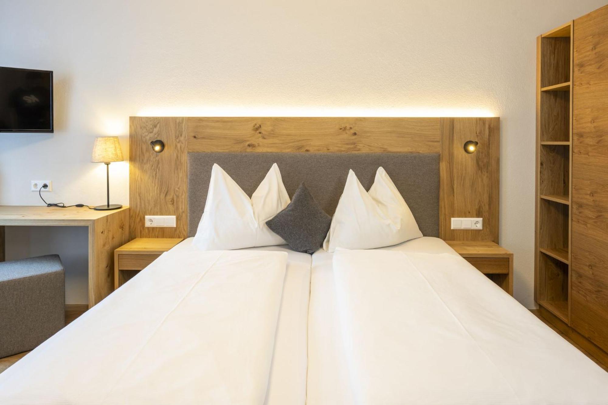 Ferienhotel Gasthof Zur Post Untertauern Bagian luar foto
