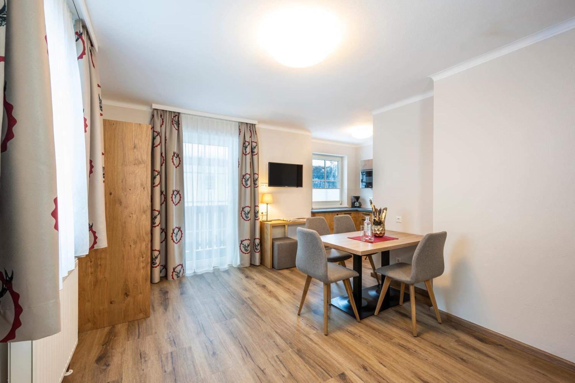 Ferienhotel Gasthof Zur Post Untertauern Ruang foto